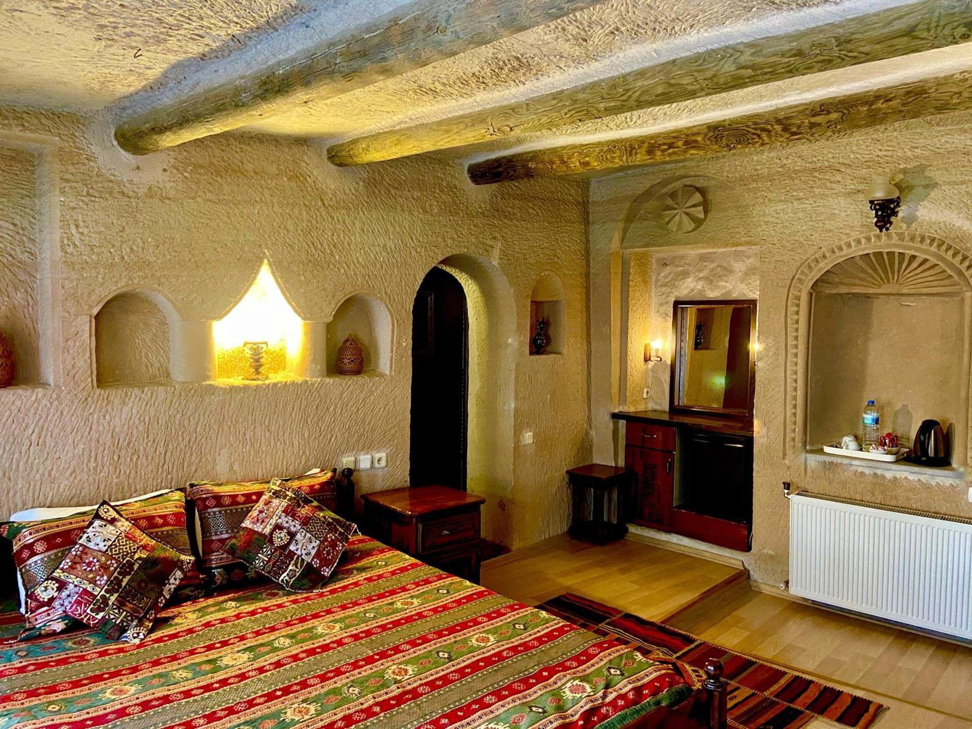 The Village Cave Hotel Γκόρεμε Δωμάτιο φωτογραφία